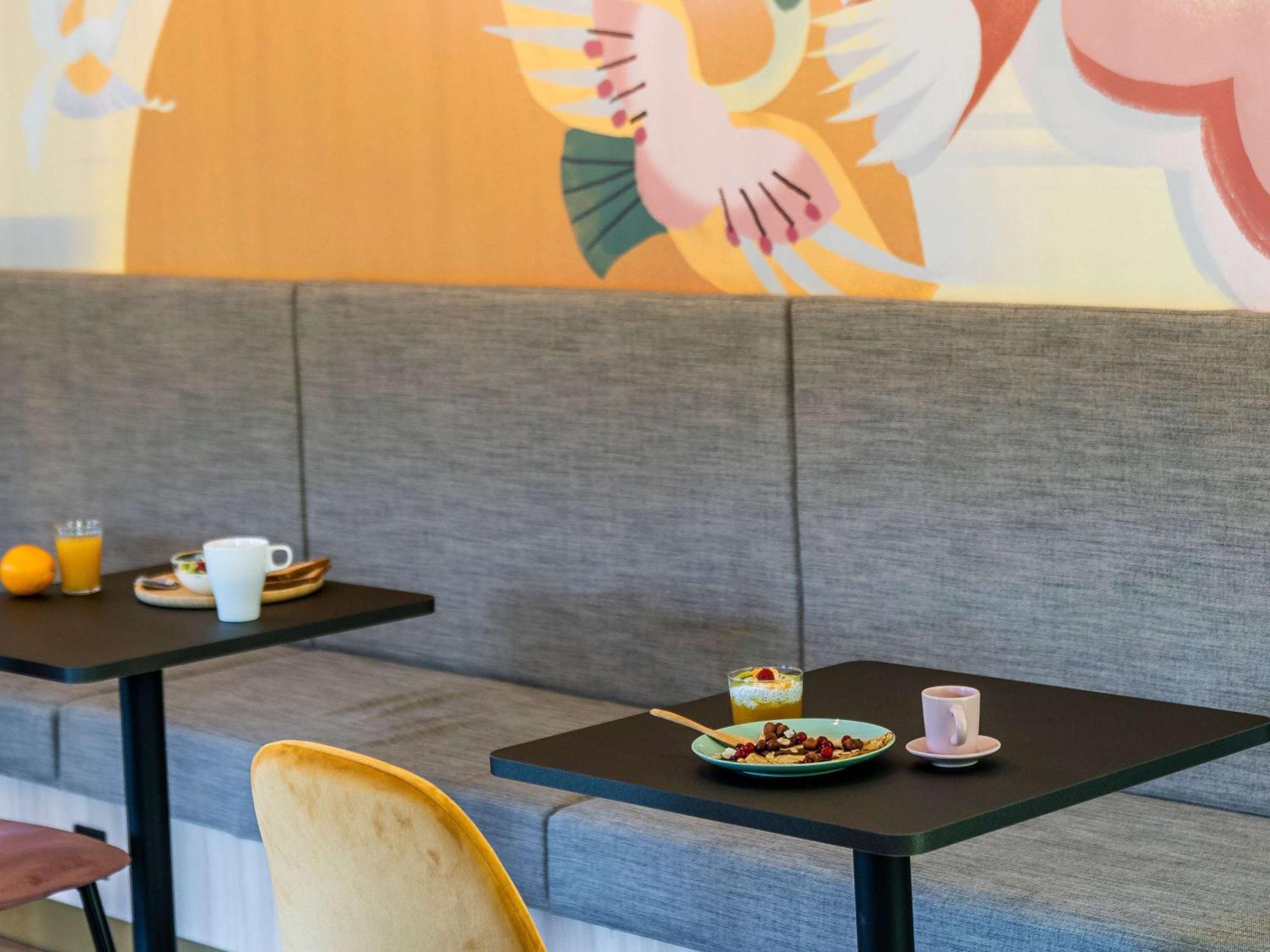 Ibis Styles Rennes Cesson Hotel Bagian luar foto