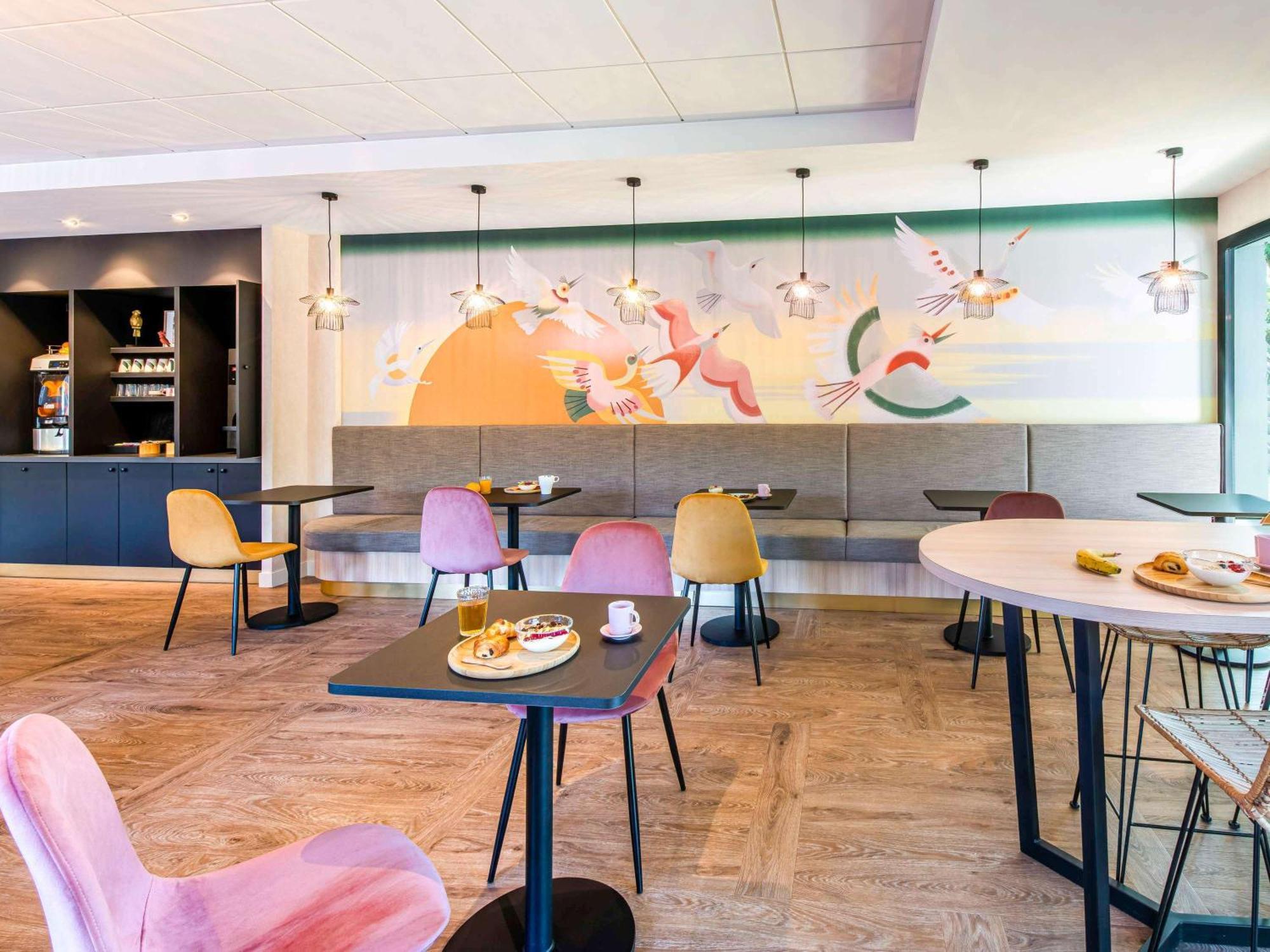 Ibis Styles Rennes Cesson Hotel Bagian luar foto